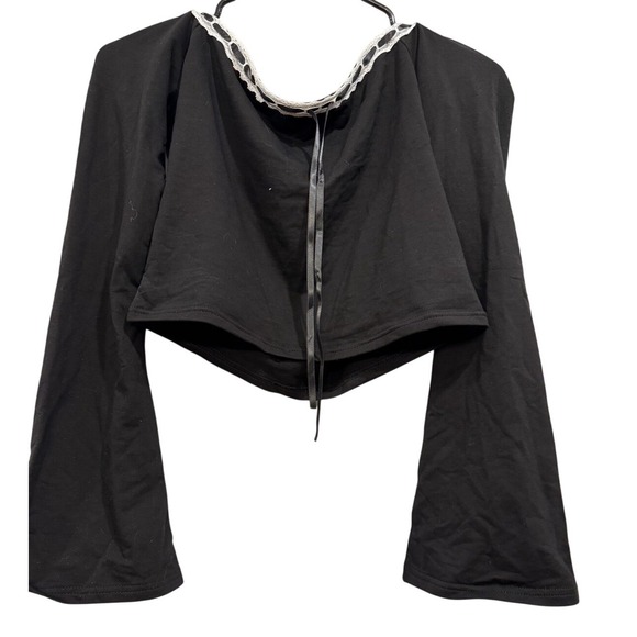 Edikted Off The Shoulder Bell Sleeve Lace Ribbon Trim Crop Top Black SZ L - Picture 3 of 8